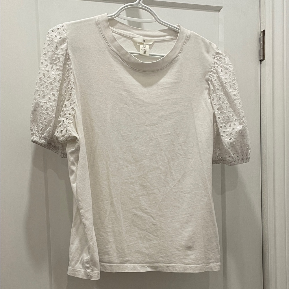 H&M White Eyelet Puff Sleeve Top